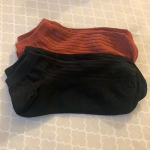 2 Pairs of Ankle Socks Black & Maroon